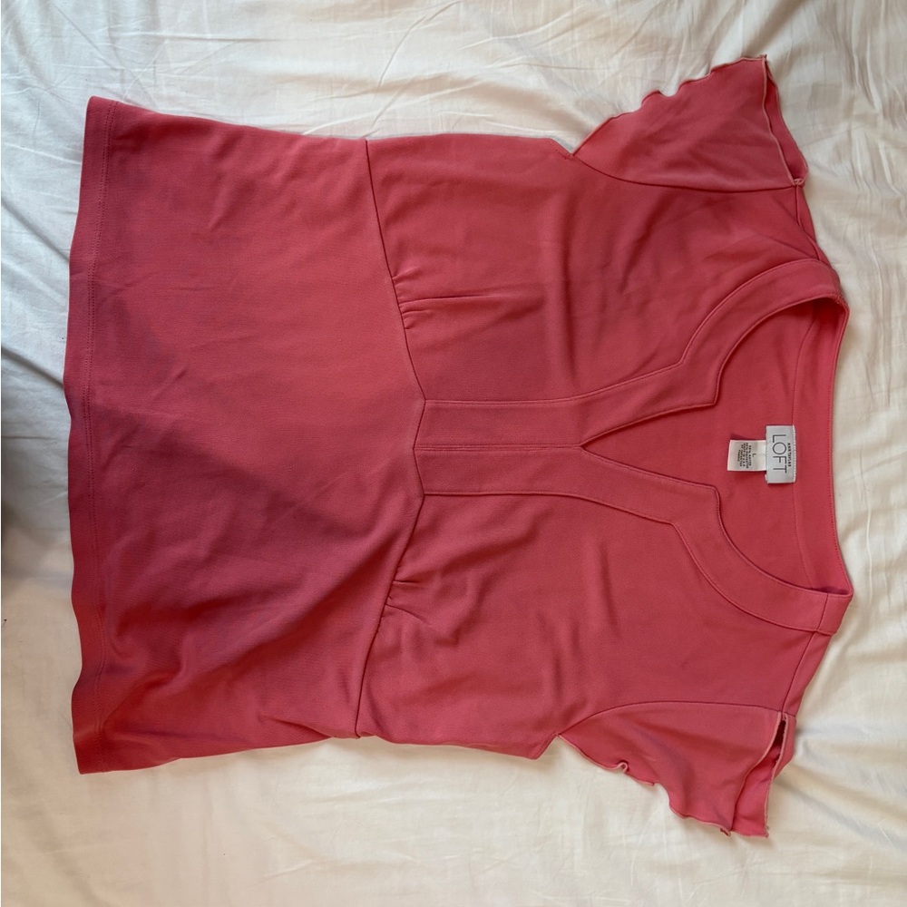 LOFT Red Fitted Cap Sleeve Blouse